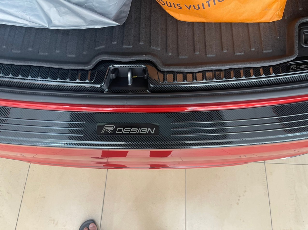 Ốp Chống Trầy Cốp Carbon Volvo Xc60